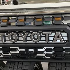 TOYOTA トヨタ 社外品 グリル US 7代目ハイラックス 150系プラド用【ユーズドユーズ名古屋天白店】J2164
