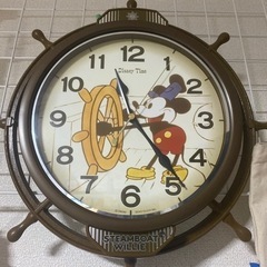 【ネット決済・配送可】ミッキーの電波振り子掛け時計