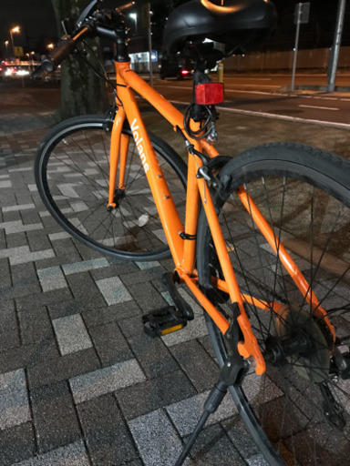 クロスバイク volans sr700d 早い者勝ちです。