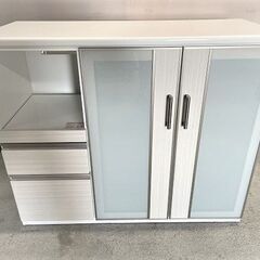 【美品/清掃済み】ニトリ 食器棚 カウンターポスティア 120 WH お洒落 強化ガラス戸 スライド収納 多収納 スムーズスライドレール 作業カウンター