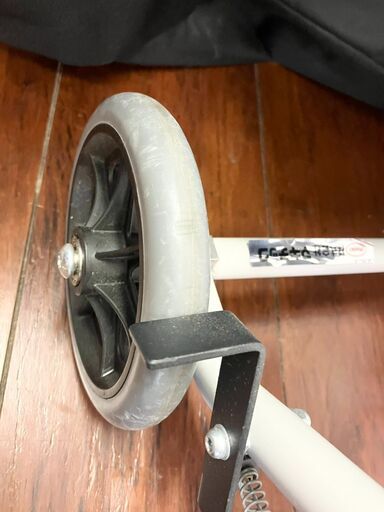 マキテック コンパクト簡易車いす のっぴープラス シルバーカー