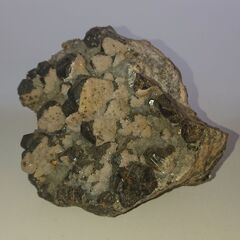 黒い　水晶　原石