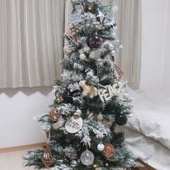 クリスマスツリー　180cm オーナメント・電飾付き