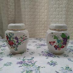 トワイニング　陶器製花柄紅茶容器　美品２個セット