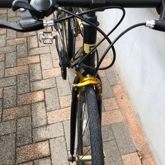 受付終了】クロスバイク 700C 自転車 スタンド アルミ軽量 シマノ 7段 