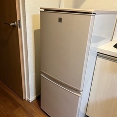 SHARP冷蔵庫　引っ越しの為安く譲ります。神戸市住吉駅