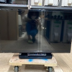 A1670 シャープ液晶テレビ　32型