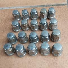 中古ｽﾀｯﾄﾞﾚｽﾀｲﾔ(ｱｲｽｶﾞｰﾄﾞ)