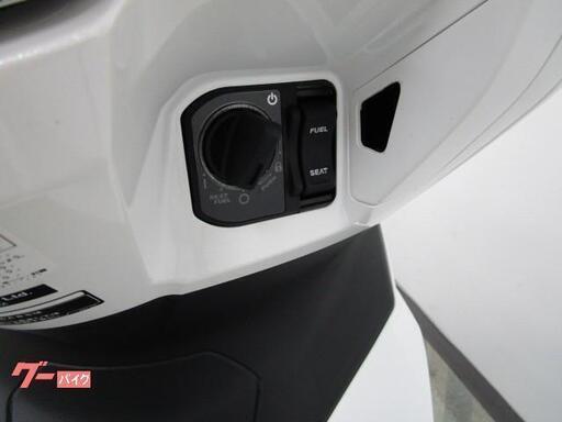 ☆メーカー保証付き☆早い者勝ち！ホンダ　PCX160　ホワイト　新車　尼崎本店在庫車両