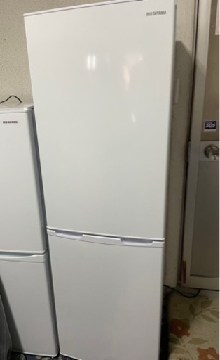 配送可能　高年式　アイリスオーヤマ ノンフロン冷凍冷蔵庫162L AF162-W