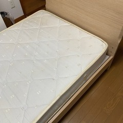 シングルベッド　高さ調整可能