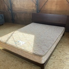 【成約済み】シーリー  ワイドダブルベッド モノグラム5000  木製フレームとマットレス Sealy