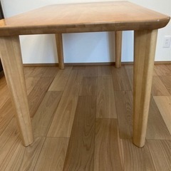 カリモク　ダイニングテーブル　①