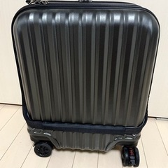 【ネット決済】【売約済み】キャリーケース、スーツケース、キャスタ...