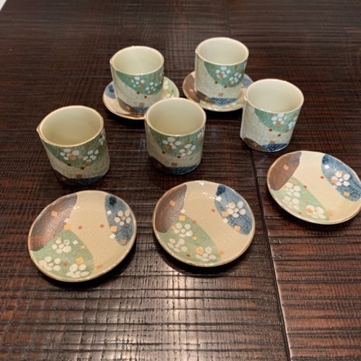 １１月まで　美品未使用　箱付き　有田焼コーヒーカップ5つ