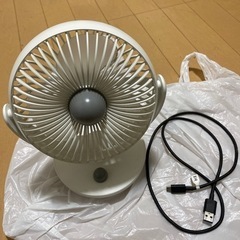 卓上扇風機 首振り usb扇風機