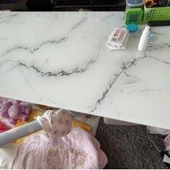 【お話中】ニトリ　ガラステーブル