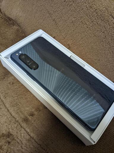 　Xperia 5Ⅱ中古【ドコモ版シムロック解除済】【箱あり】 Xperia 5Ⅱ中古【ドコモ版シムロック解除済】【箱あり】 【公式通販】