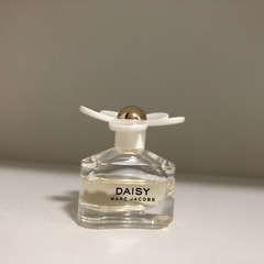 Marc Jacobs レディース　香水　女性用　DAISY ミニ香水