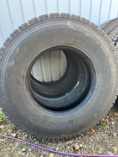 225 /90R17.5  スタッドレス　M919  TOYO