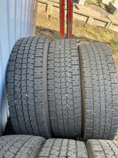 225 /90R17.5  スタッドレス　M919  TOYO