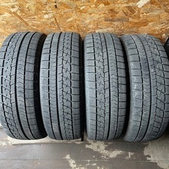 極上タイヤ　BRIDGESTONE ブリヂストン　ブリジストン　VRX 215/65R16 スタッドレス タイヤ　2017年製　16インチ