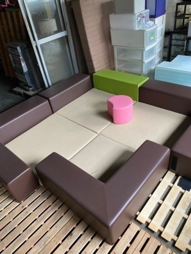 【キズあり＋週末セール】キッズスペース　プレイマット　スツール付き