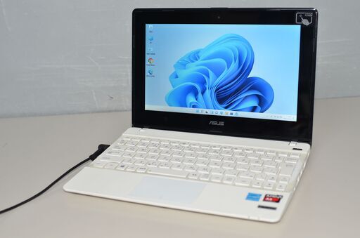 中古良品 軽量ノートパソコン 10.1型 ASUS R103B 最新Windows11+office AMD A4 爆速SSD128GB メモリ2GB 無線 カメラ内蔵 便利なソフト多数