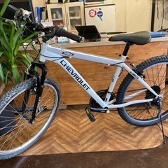 【前後タイヤ新品！CHEVROLET】18段変速　26インチマウンテンバイク　ホワイト 前後タイヤ新品！CHEVROLET】18段変速 26インチマウンテンバイク ホワイト