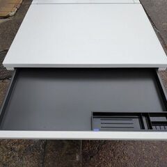 オカムラ　アドバンス　平机『中古美品』幅800　H720