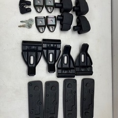 INNO(イノー )ベースキャリア & THULE (スーリー )ルーフボックス