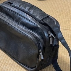 相談中　値下げ！PUMA プーマ ショルダーバッグ　中古　ブラック