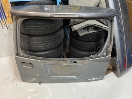 ダイハツ　ムーブ　L175S  バックドア　リアバンパー