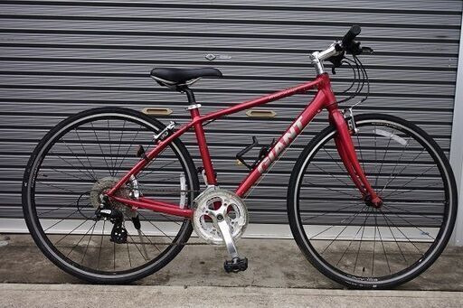 GIANT ESCAPE R3(ジャイアント エスケープR3)レッド【2015-16年】　安心の定番クロスバイク！　変速：2×8ｓ　サイズ：XS　格安！
