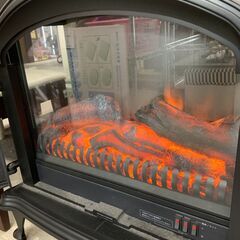 ◎ニトリ ワイド暖炉型ファンヒーター ライトで薪が燃えてるようになり