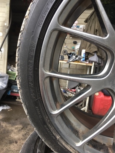 BMW 3シリーズに履いてました。 【公式通販】