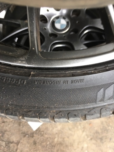 BMW 3シリーズに履いてました。 【公式通販】