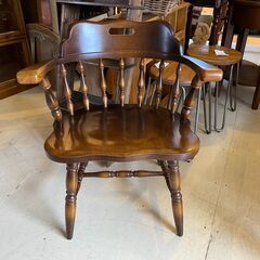 宇都宮でオシャレな家具を探すなら『オトワリバース！』②キツツキ アームチェア 椅子 ブラウン キツツキマーク 中古品