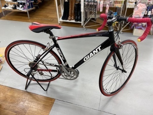 I313 GIANT ロードバイク DEFY M500 黒×赤 I313 GIANT ロードバイク DEFY M500 黒×赤