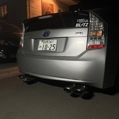 30プリウス　４本だしマフラー　シルクブレイズ