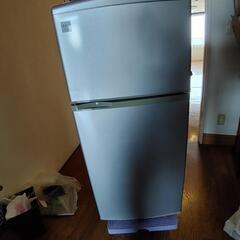 冷蔵庫　2011年製