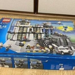 取り引き相談中LEGO CITY  POLICE  STATION