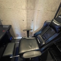 【美品】ゲーミングチェア（ブラック）GT Racing