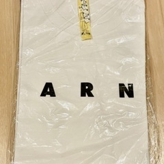 MARNI Tシャツ　ロゴ