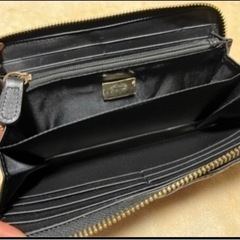 【美品】VivienneWestwood 長財布 型押しラウンドジップウォレット