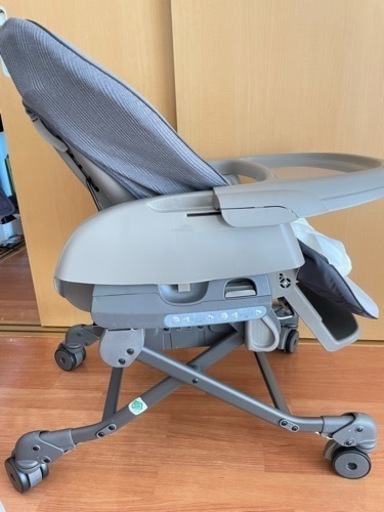 引渡し先確定・ほぼ新品】コンビ お買い得品 AUTOスゥイング