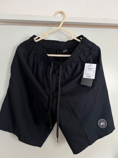 クイックシルバー　ハーフパンツ　BLACK
