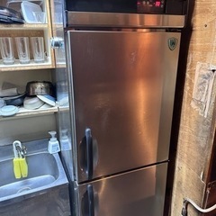 ダイワ　業務用タテ型冷凍冷蔵庫