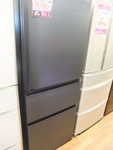 定番の中古商品 店頭販売限定　東芝　３ドア冷凍冷蔵庫　GR-S33SC　２０２１年製　326L 冷蔵庫