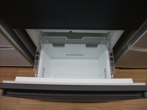 店頭販売限定　東芝　３ドア冷凍冷蔵庫　GR-S33SC　２０２１年製　326L
